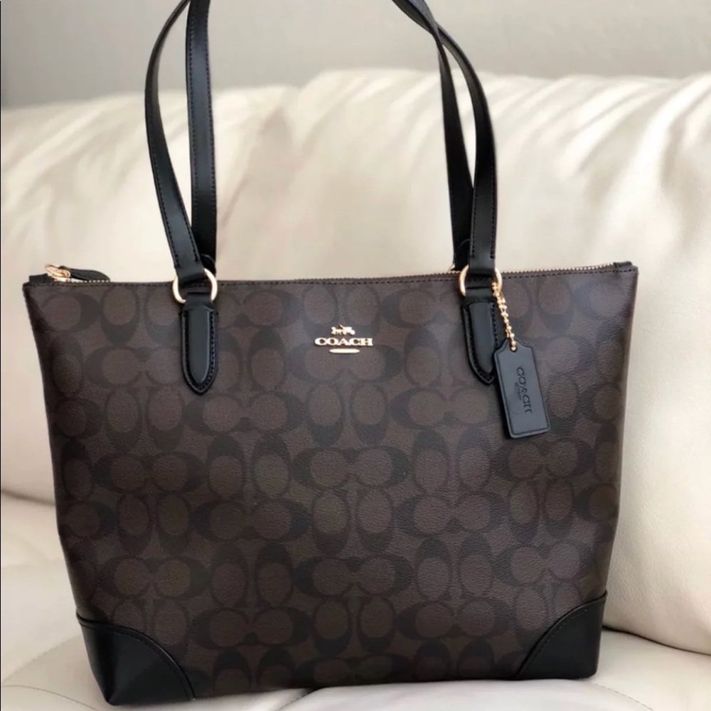 COACH ZIP TOP TOTE IN SIGNATURE CANVAS